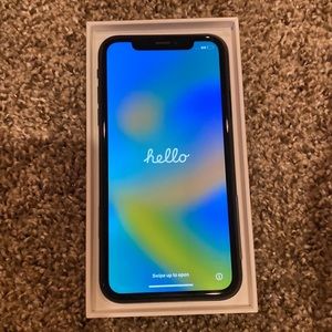 iPhone XR like new only selling because I upgraded.